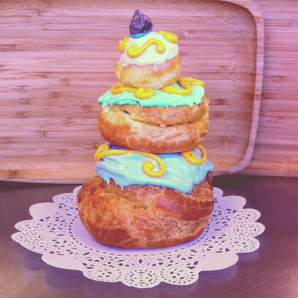 colleens_stl's tweet photo. We have Courtesans au Chocolat!!!! #thegrandbudapesthotel opens tonight in st louis! #wesanderson #colleenscookies http://t.co/W3ltoSWHll