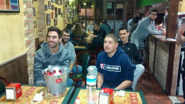 BarTapacubos's tweet photo. Aquí los ganadores del año pasado del torneo de fifa! Esta semana podrías ser tu!!
 http://t.co/DxQ1a3OQXM