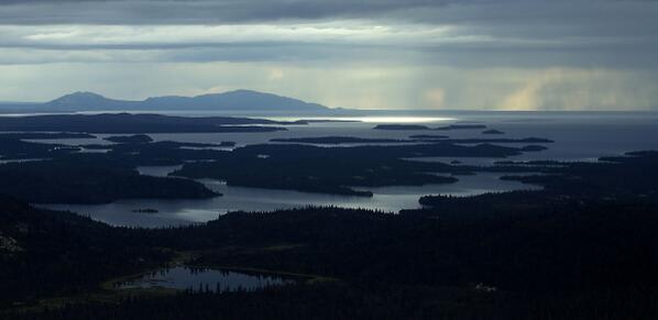 SaveBristolBay's tweet image. Lake Iliamna, just downstream from the proposed Pebble Mine, covers 1,012 sq mi—approaching the size of Rhode Island: