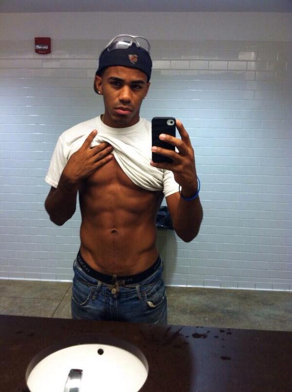 guynott's tweet photo. “@_postbadguys: 😏😘 http://t.co/OVQSp2XENA”@jaiehurst