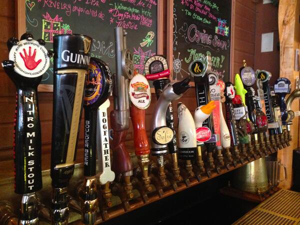 MediciNormal's tweet image. Name your flavor! We have 32 taps to choose from here at #Medici! #TGIF #beer