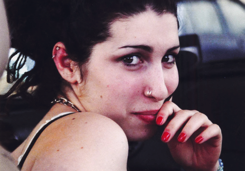 Amy,sürekli geç kalırdı.