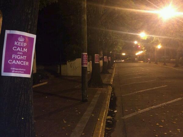 MilagroDeVivir's tweet photo. Sigue el empapelamiento en san isidro! 
9 de julio completo! #FuerzaTomi #FuerzaMaru http://t.co/DrpzZc74dW