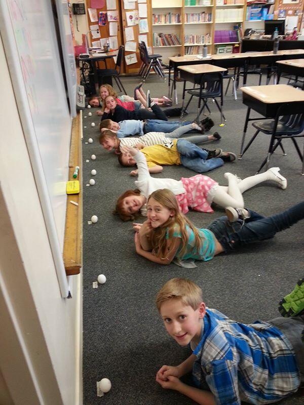 SJCSjayhawks's tweet photo. Happy Egg-uinox! Check out our third grade Mythbusters! :-) http://t.co/JbDM4L1u7N