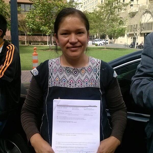 TheNIYA's tweet photo. Deported activist Elvira Arellano released! Vigil tonight for #Reform150 families: 7PM, 880 Front St San Diego CA http://t.co/uJjIhztaz7