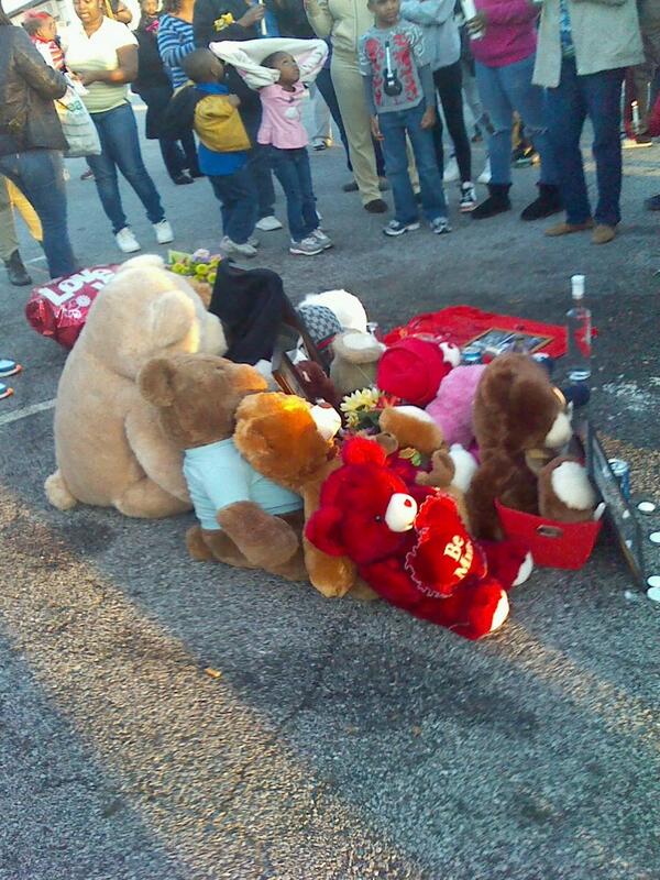 1stargirrl's tweet photo. Showed my baby so much love #RipTayman http://t.co/dBHl4Po1Ed