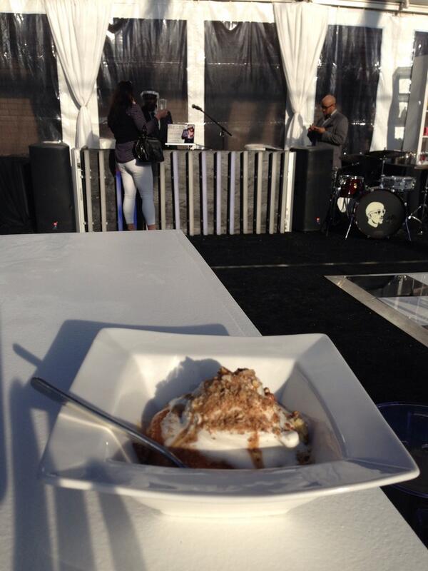 BlushEventComp's tweet image. Insanely delicious Krispy Kreme experience at @EventRentalsUnl Open House!! #atlantaeventplanner #blusheventcomp