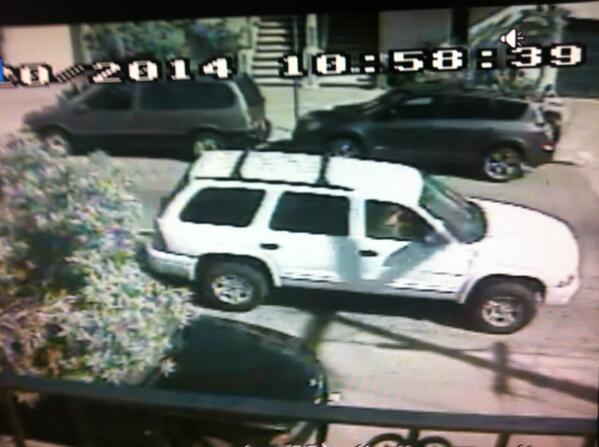 MountainViewPD's tweet photo. Help @SFPD MT Suspect vehicle in fatal hit&amp;run. Please share info. Tip line: 415-575-4444, text-a-tip to TIP411. http://t.co/hfHYTJZ256