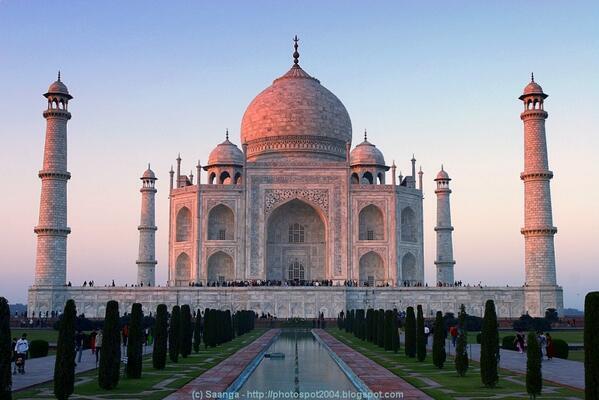 _Paisajes_'s tweet photo. El Taj Mahal - India con arquitectura islámica, persa  india e incluso turca y es una de las 7 maravillas del mundo. http://t.co/CpZkh9Cv7T
