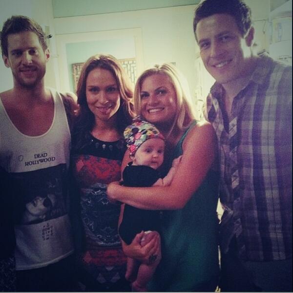 chrissym_29's tweet image. RT OMG I love it ❤️ @Ms_Fashionistaa Nnaaww behind the scenes #DanEwing #LisaGormley #BonnieSveen #StevePeacocke ❤️❤️