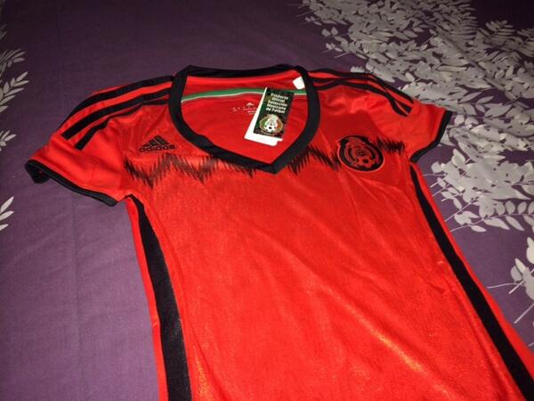 molly_rd's tweet photo. Con la camiseta puesta! #showyourcolours or fade away #adidas #climacool @adidasMX #fb http://t.co/fYI9ezVIbS