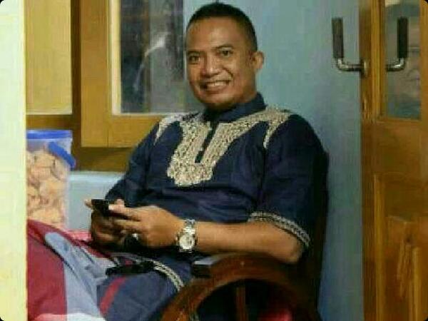 pram_om's tweet photo. Jumatan dlu biar brondie2 ku tambah syg http://t.co/nkhVg6HHIr