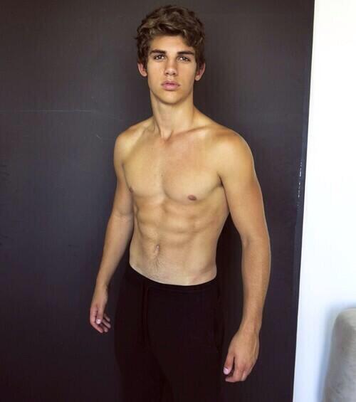 CrystalRayC's tweet image. “@MissLorLondon: OH MY GOD 😍💋 MARRY ME NOW!! http://t.co/SKPSGz7kqF”👅