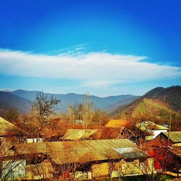 KontaktHome's tweet photo. Sabahınız xeyir, bu gözəl bayram səhərində hər birinizi salamlayırıq :) http://t.co/gdleOJfFLE