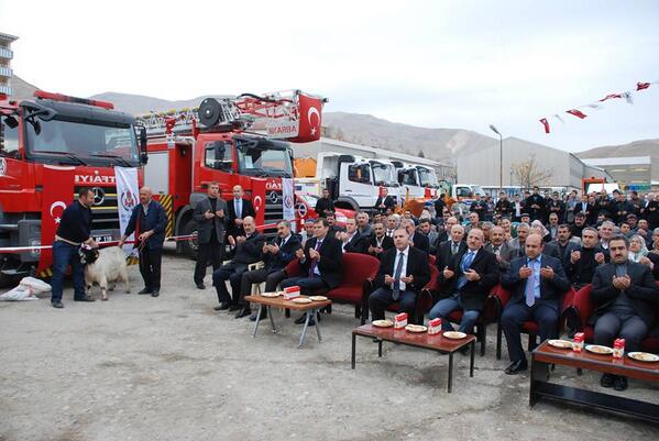 BitlisItfaiye's tweet photo. Hayırlı ve Güzel Birgün Dileğiyle Günaydın. "HAYIRLI CUMALAR" http://t.co/eF8GcbfGnZ