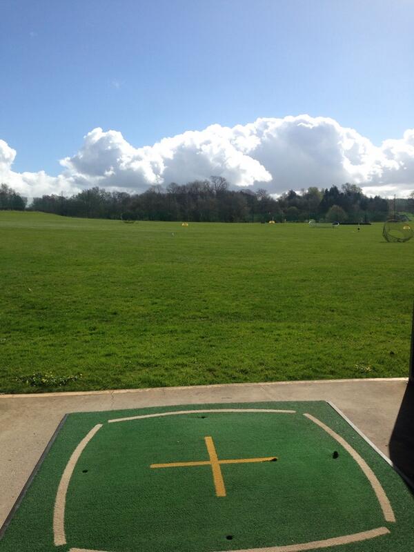 GroveBowl's tweet photo. Beautiful day on the @GroveBowl driving range, 27 balls for only £1.00,dust the clubs off and come join us ☀️ http://t.co/vAeclC2eZ5