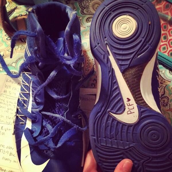 kaaayyyy14's tweet photo. RIP to my old shoelaces💙 #pcf @ryanflynn44 http://t.co/stx3mVyh5l