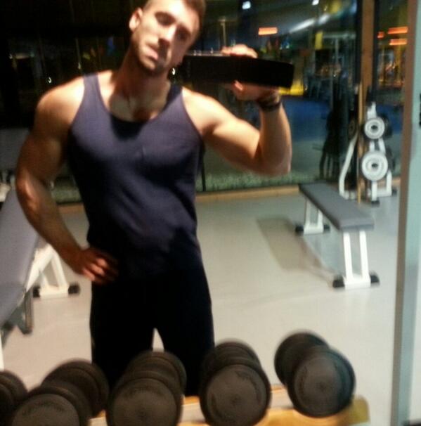 EloyTamarit's tweet photo. Training hardly!!! http://t.co/D5nKbUwtkm