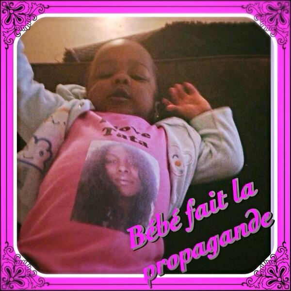 lourdedingue's tweet image. Comment bébé aime trop tâta ohlala mon bijou #ilovetata #SS8  voyez comme ma nièce me #supporte #propagande #Clair