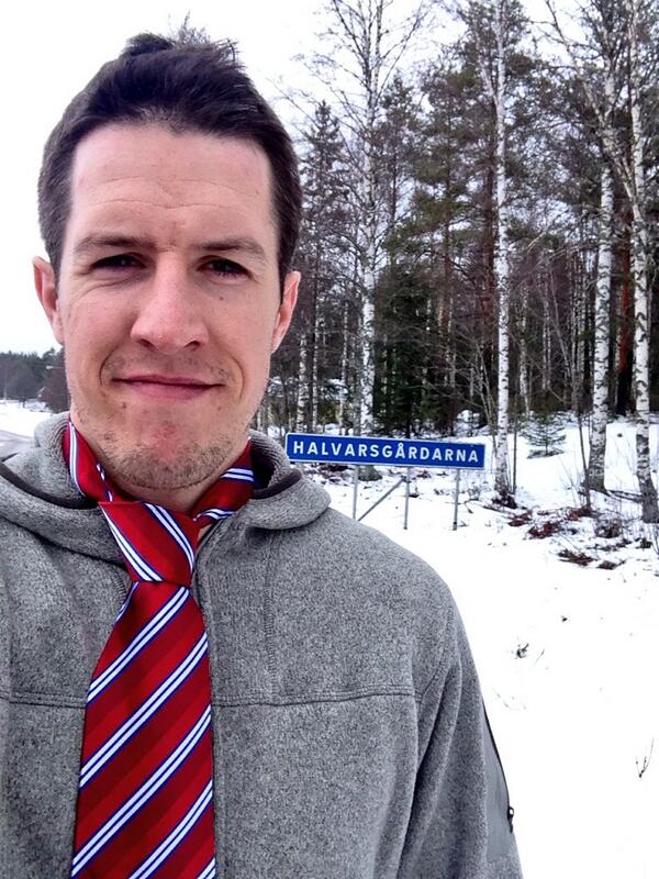 skiworldrecord's tweet image. Skied Sweden on the 20th March which took the total to 16! Wearing a @Dag_RedFC tie by @TieClubcouk 
#skiworldrecord