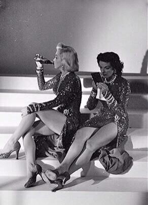 MarilynMonroePA's tweet photo. Marilyn enjoying a Coke with Jane Russell on the set of Gentlemen Prefer Blondes kisses from Paris xxx http://t.co/SBMYuRbAqJ