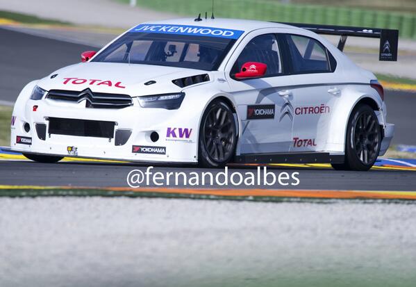 fernandoalbes's tweet photo. Mucho mejor el @CitroenRacing del WTCC sin las pinturas de camuflaje... Ayer en Valencia. http://t.co/iwUqELzmlE