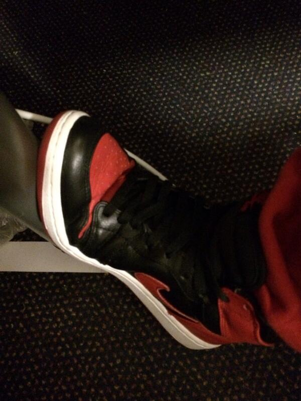 Alzidub's tweet photo. Wear your sneakers. Don't penguin walk them. #banned1 #jordan #jordan1s #jordan1 @Jumpman23 http://t.co/EzbKogUAdV