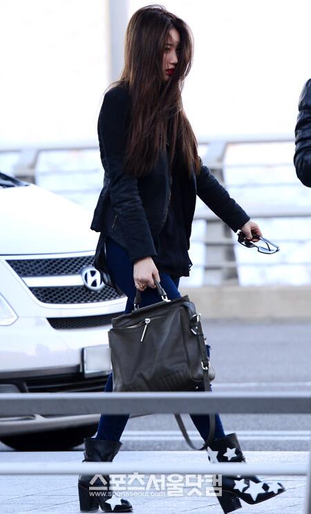 BjPovvaCcAA4PvH.jpg:large