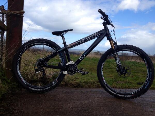 Dave Richardson (@davro79) on Twitter photo I love new bike days... <a href="/YetiracingUK/">Yeti Racing UK</a> <a href="/Yeticycles_uk/">Yeti Cycles UK</a> <a href="/SchwalbeUK/">Schwalbe Tyres UK</a> <a href="/raceface604/">Race Face</a> <a href="/SilverfishUK/">Silverfish</a> <a href="/RapidRacerProd/">RapidRacerProducts</a> I love new bike days... <a href="/YetiracingUK/">Yeti Racing UK</a> <a href="/Yeticycles_uk/">Yeti Cycles UK</a> <a href="/SchwalbeUK/">Schwalbe Tyres UK</a> <a href="/raceface604/">Race Face</a> <a href="/SilverfishUK/">Silverfish</a> <a href="/RapidRacerProd/">RapidRacerProducts</a>