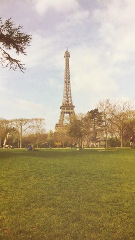 AliceOllyMurs's tweet photo. Why does my brother send me photos like this when he knows I'm already so jealous of him living in Paris http://t.co/ClNMv3IYC9