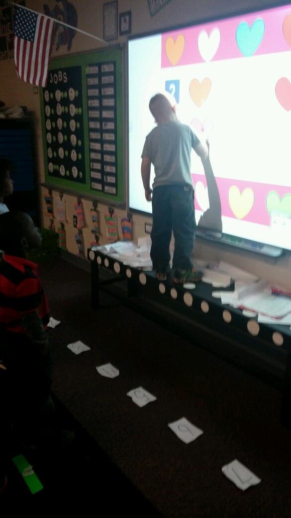 HaleyWalker2010's tweet image. @61WatsonWarrior 
BYOD - Math Hearts
#Smartboardfun