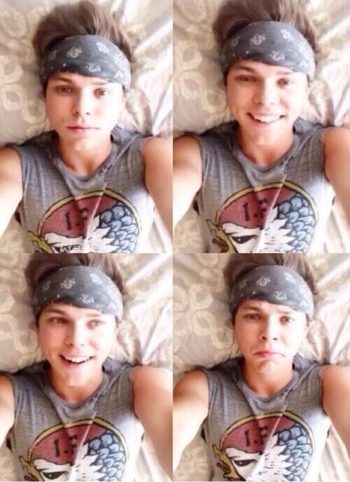 ashtonsimsgdr's tweet photo. http://t.co/da8IjK3N2G