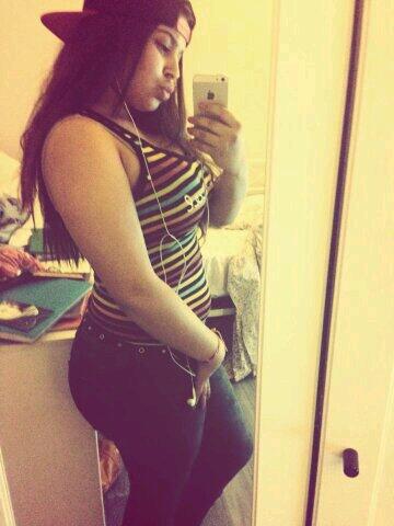 Mayasi_'s tweet image. E #MaNumberOne ma shery #Alegerienne