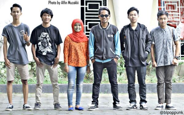 BERTERIAK LANTANK <a href="/Azye_Rock/">Romo Azye Punktadewa 🇵🇸</a> <a href="/bustomyrifa/">Bustomy Rifa</a> <a href="/bags_banney/">KURANG TIDUR !!!</a> <a href="/Argaarizal/">CLEO</a> <a href="/yusrizalXsm/">ysrzl</a> with voc. fajar arum leader Tigakoma