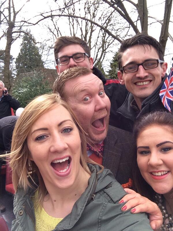 yarnicorn7's tweet photo. BUS SELFIE #lizzyparade #selfie @dmontfort @larnert @SarahLarner22 http://t.co/Er2lgGv3Kd