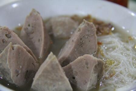 Via <a href="/junapastasteak/">Juna's pasta & steak</a> Yuk ke Juna's ;) coming soon Bakso Granat 7000/porsi