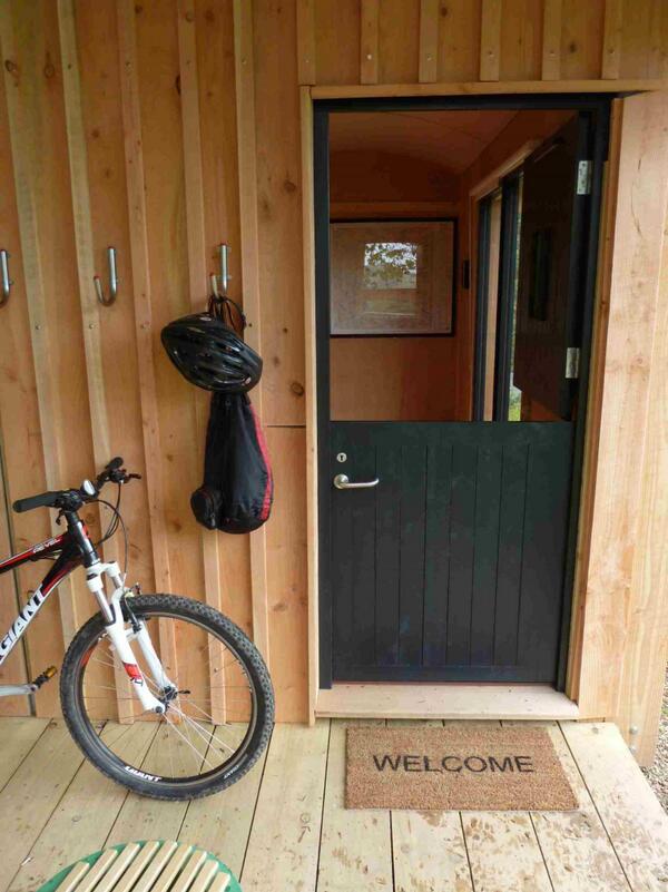 _____scape's tweet image. @morphpod @Brandyhouse cyclists, walkers and horses are all welcome. You can also just relax!bedsforcyclists.co.uk/Accommodation/…