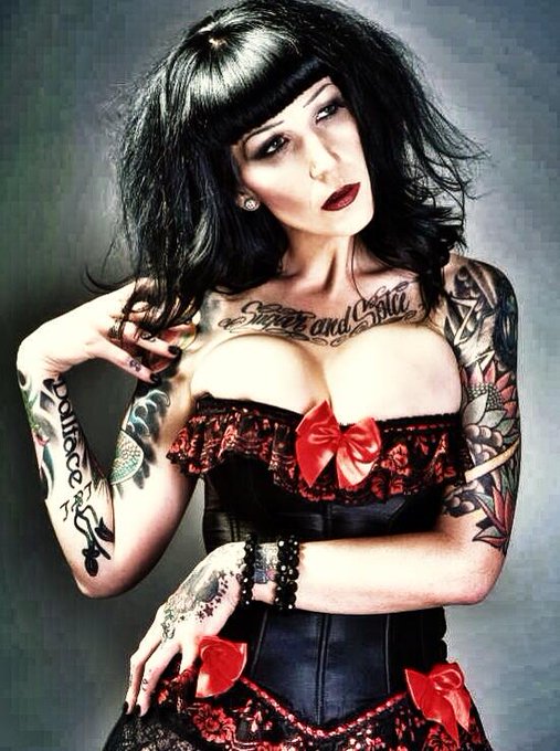 Re-vamped an older image! http://t.co/Kvp1bp8Qod<a href="/tag/pitbull"class="tags"><span>#pitbull</span></a><a href="/tag/pittylove"class="tags"><span>#pittylove</span></a>