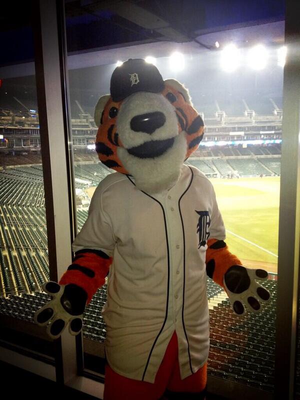 PAWSDetroit tweet picture