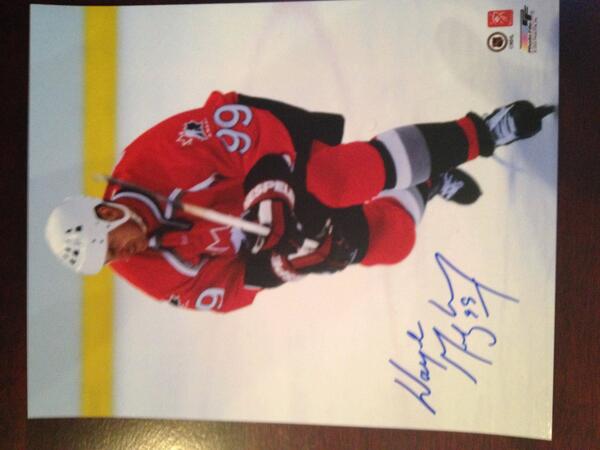 I am giving away this signed Wayne Gretzky photo Mon. @ 4pm. RT this photo for a chance to win it for free! #GreatOne