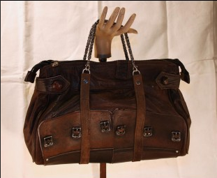 Uniquejunk's tweet image. too #gorgeous! can be #shoulderbag or #handbag #vintage #handmade #italiandesign #1950sgermanleather #jewelhandle
