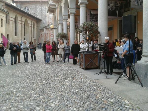 LIBERABIELLA's tweet photo. #21marzo ricordiamo le oltre 800 vittime innocenti di mafia prima di partire per Latina #memoriaeimpegno #stayLatina http://t.co/lK75mSTSRM
