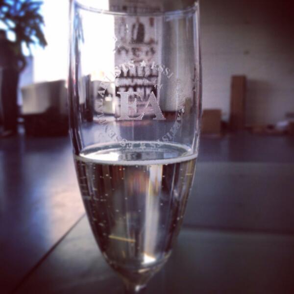 marcelswork's tweet image. At the @EssentialArtist office. Have a Nice party weekend 🍸@LikeBrazilMusic @Djeckman @CleytonOT2BP @nl_concerts