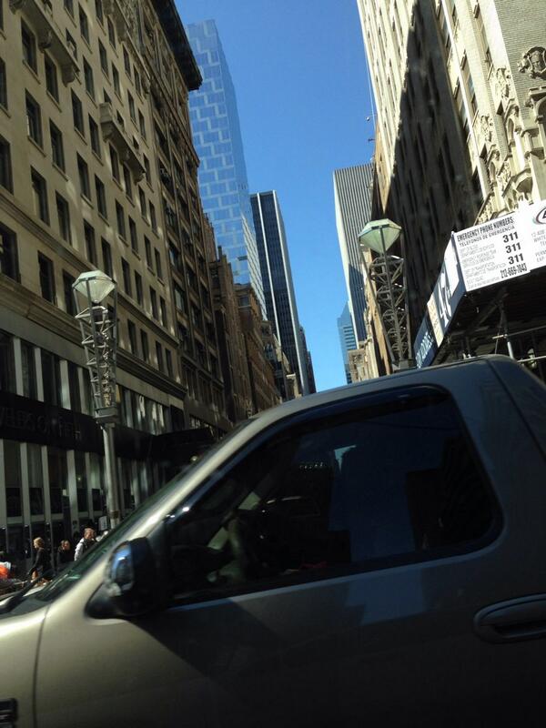 Josephpauletich's tweet photo. @bwdmagazine @candyleacane #diamonddistrict #47thSt. #NewYorkcity http://t.co/7vCc1P2GBF