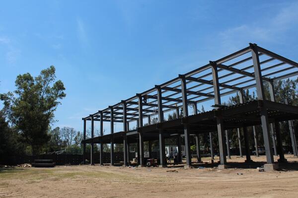 CUCEA_OFICIAL's tweet photo. ¿Sabías que ya se construye el  #GimnasioCUCEA?
http://t.co/FVnlBXT1Rk http://t.co/hJAHI95xlG