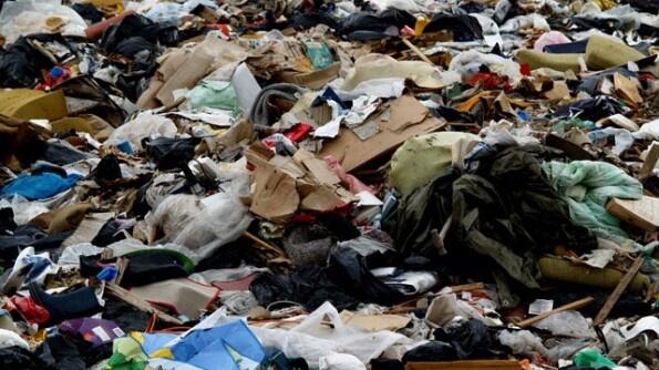 WPLGLocal10's tweet image. Ocean #garbageproblem hampers #Malaysia #FlightMH370 #Flight370 search bit.ly/1h2mKor