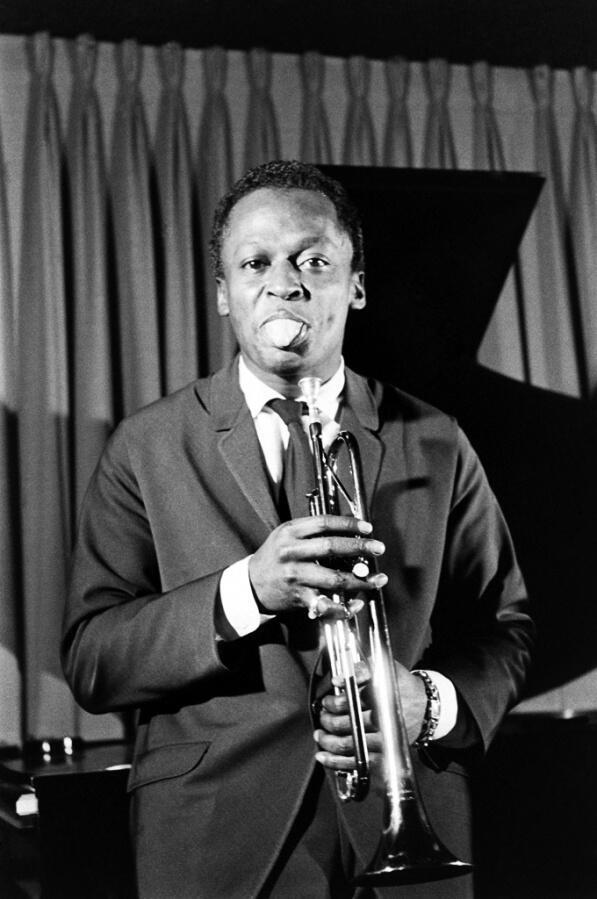 Amazing Historical Photo of Miles Davis in 1958 