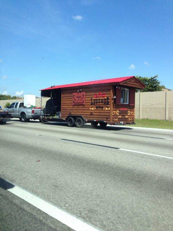 Changerrific's tweet image. Who's hungry. #BBQOnTheGo #Ratchet