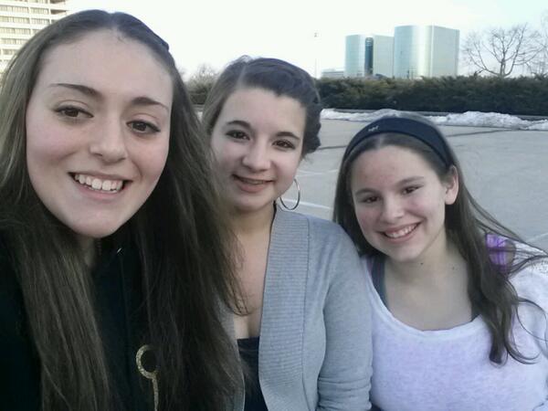 KeyperCrewNY's tweet photo. @KeyperCrew It was great finding new Keypers at the concert! http://t.co/q7hTN02g6H