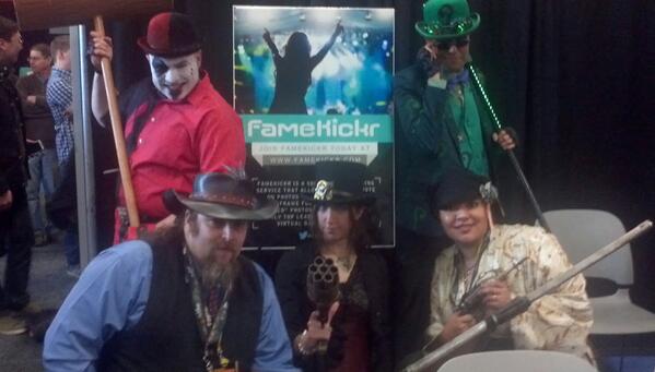 FameKickr  tweet media